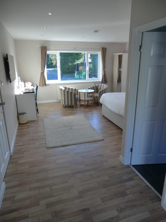 Coombe Dale Accommodation Lulsgate Bottom Стая снимка
