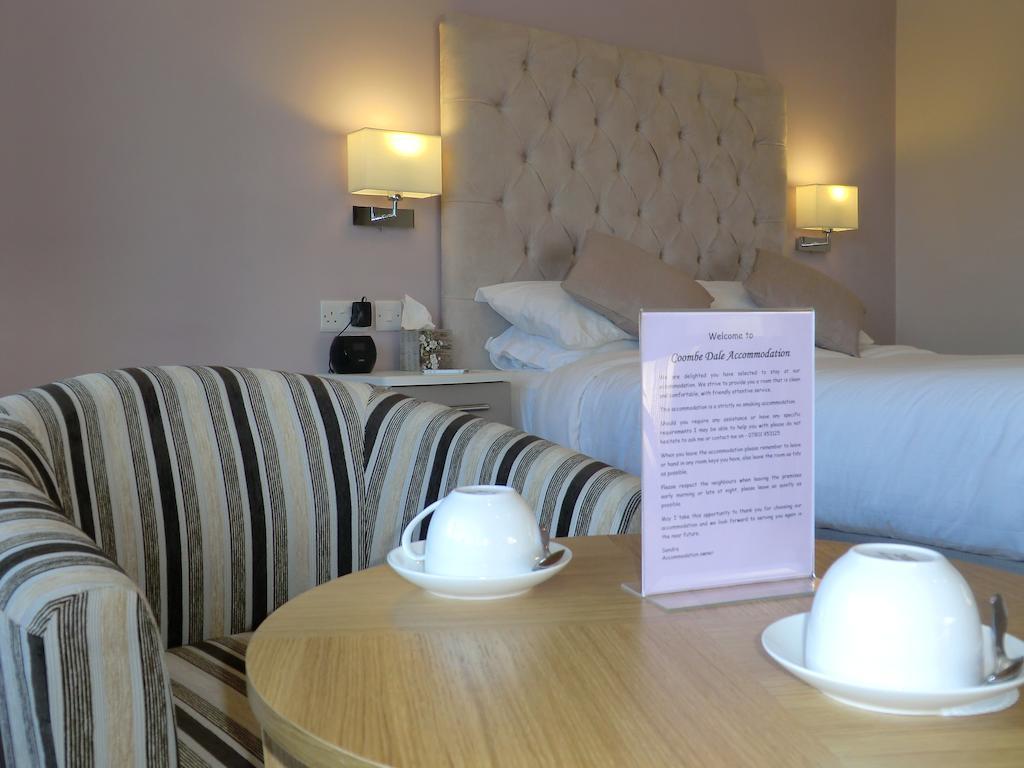 Coombe Dale Accommodation Lulsgate Bottom Стая снимка