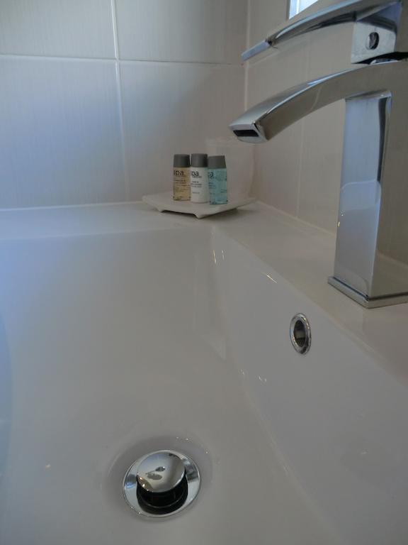 Coombe Dale Accommodation Lulsgate Bottom Стая снимка